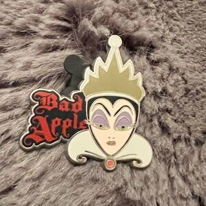 Evil Queen 'Bad Apple' Enamel Pin